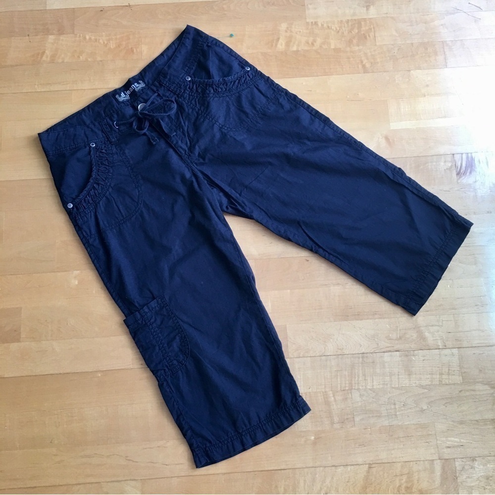 d. jeans Cropped Cargo Capri Pants, Black, Size 8